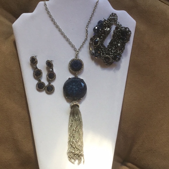 Simply Vera Wang jewelry set - Picture 1 of 4